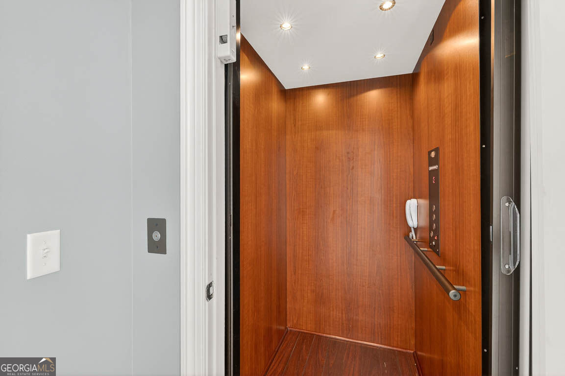 466 Midway Circle Property Photo 48