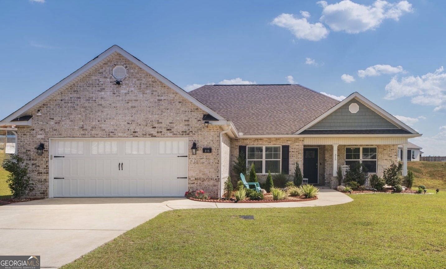 315 Creek Ridge Drive Property Photo 1