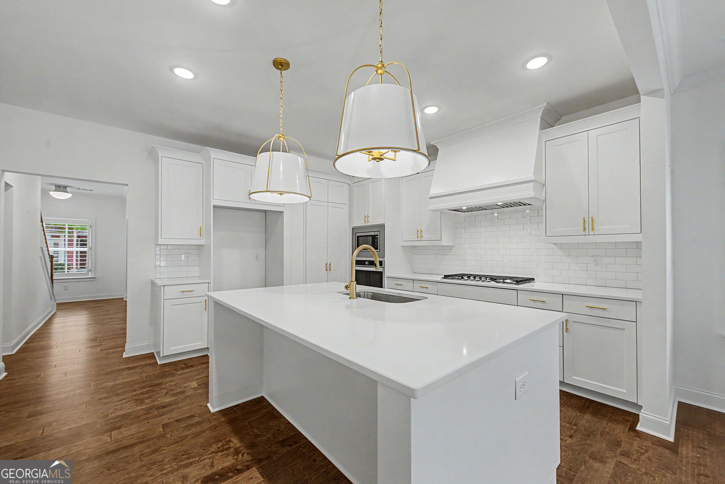 224 Westpark Drive Property Photo 2
