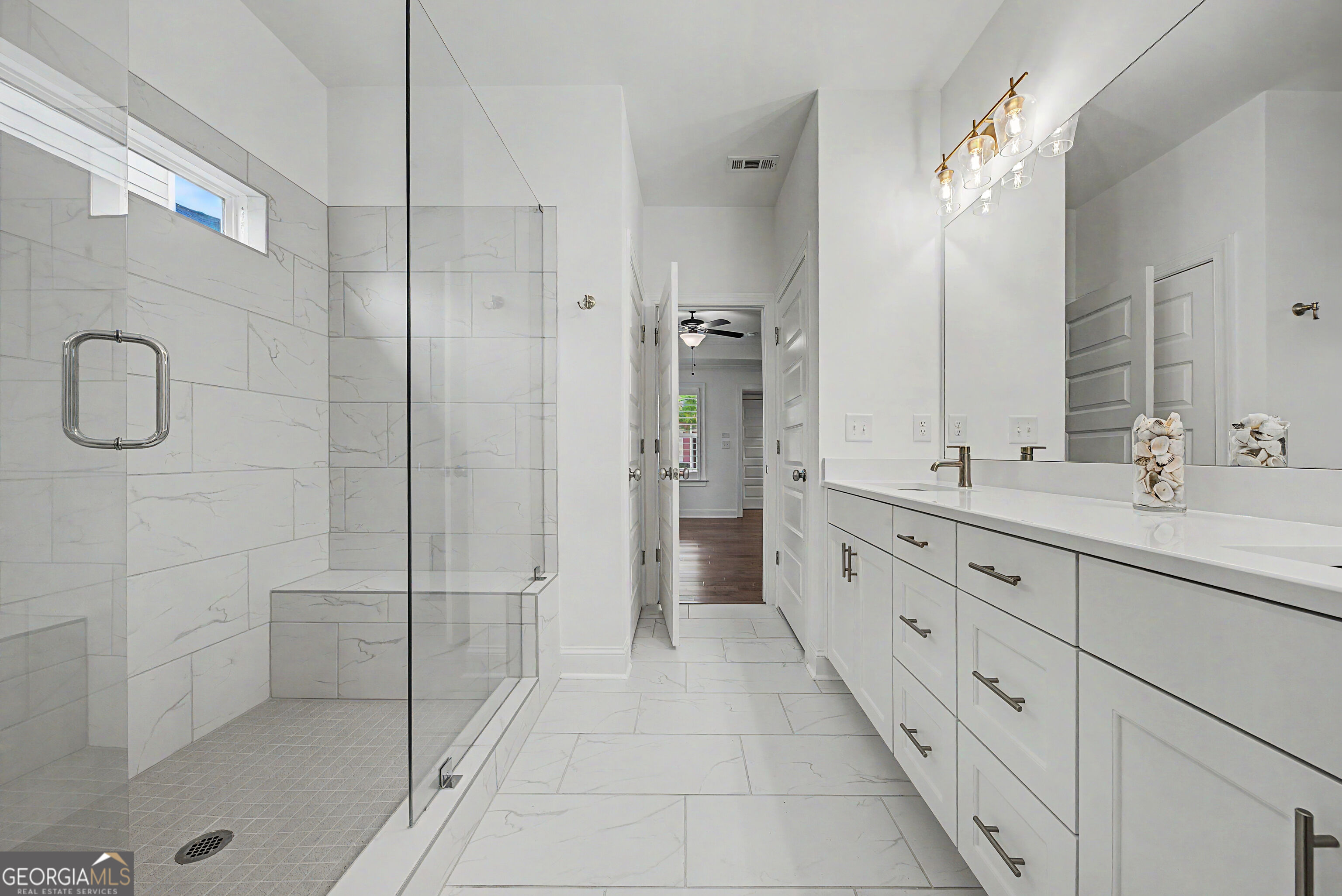 224 Westpark Drive Property Photo 4