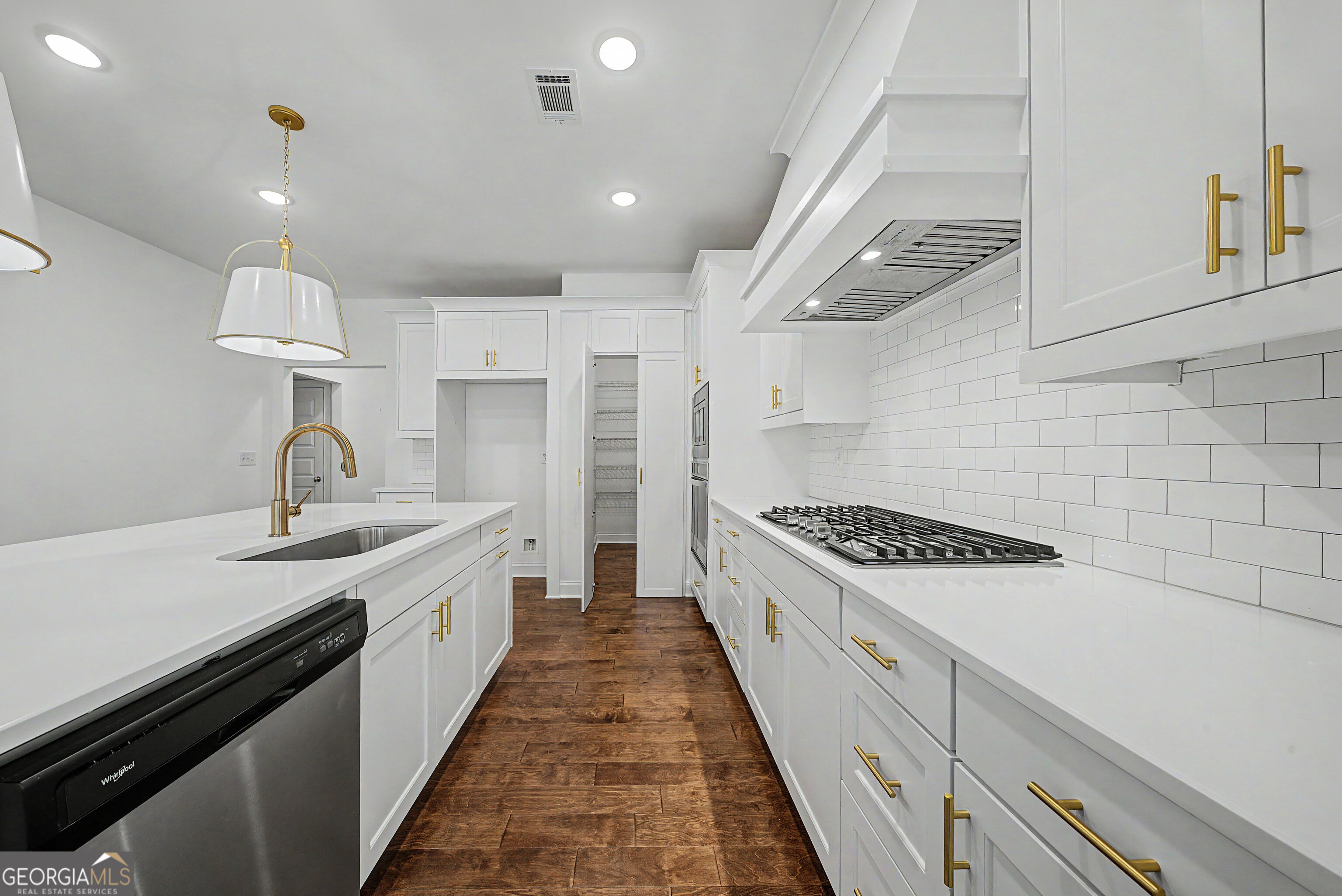 224 Westpark Drive Property Photo 11