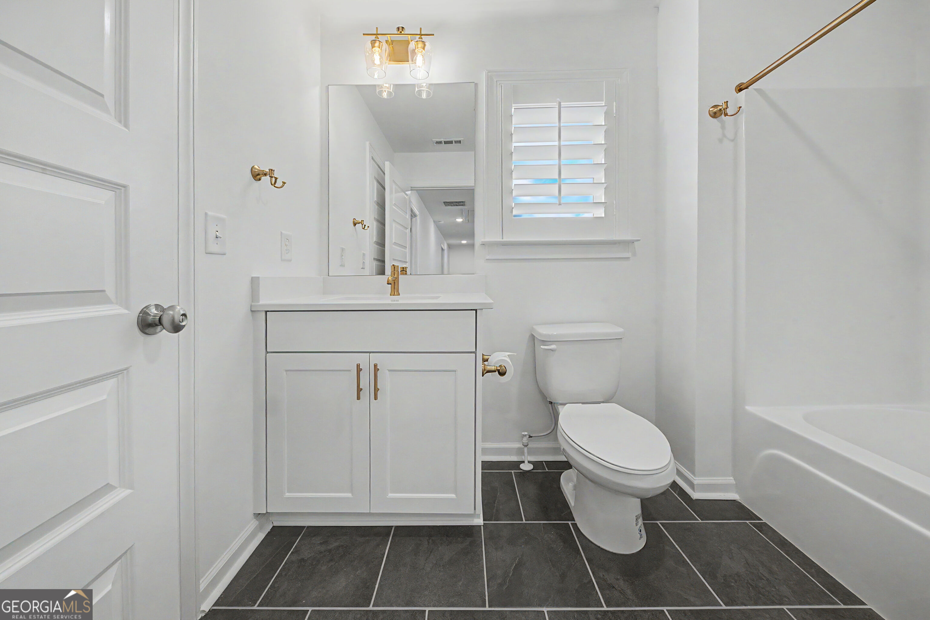 224 Westpark Drive Property Photo 20