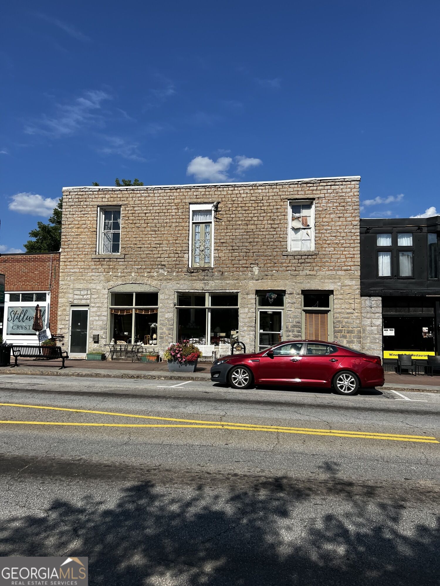 943 Main Street Property Photo 2