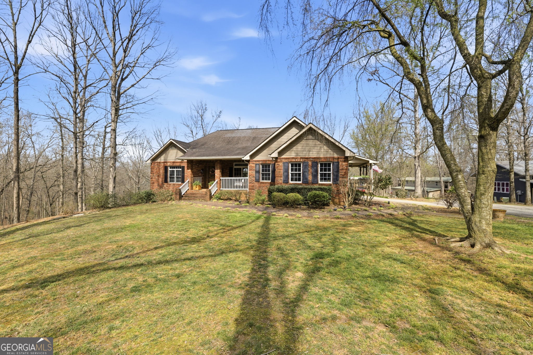401 Herrin Road Property Photo 3