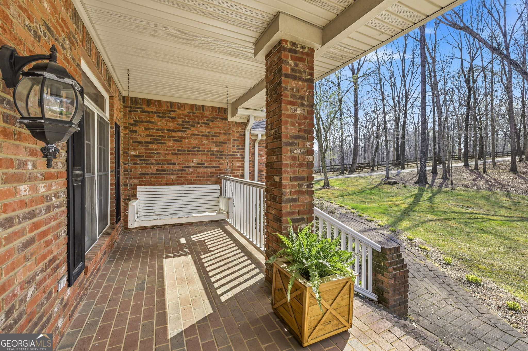 401 Herrin Road Property Photo 5