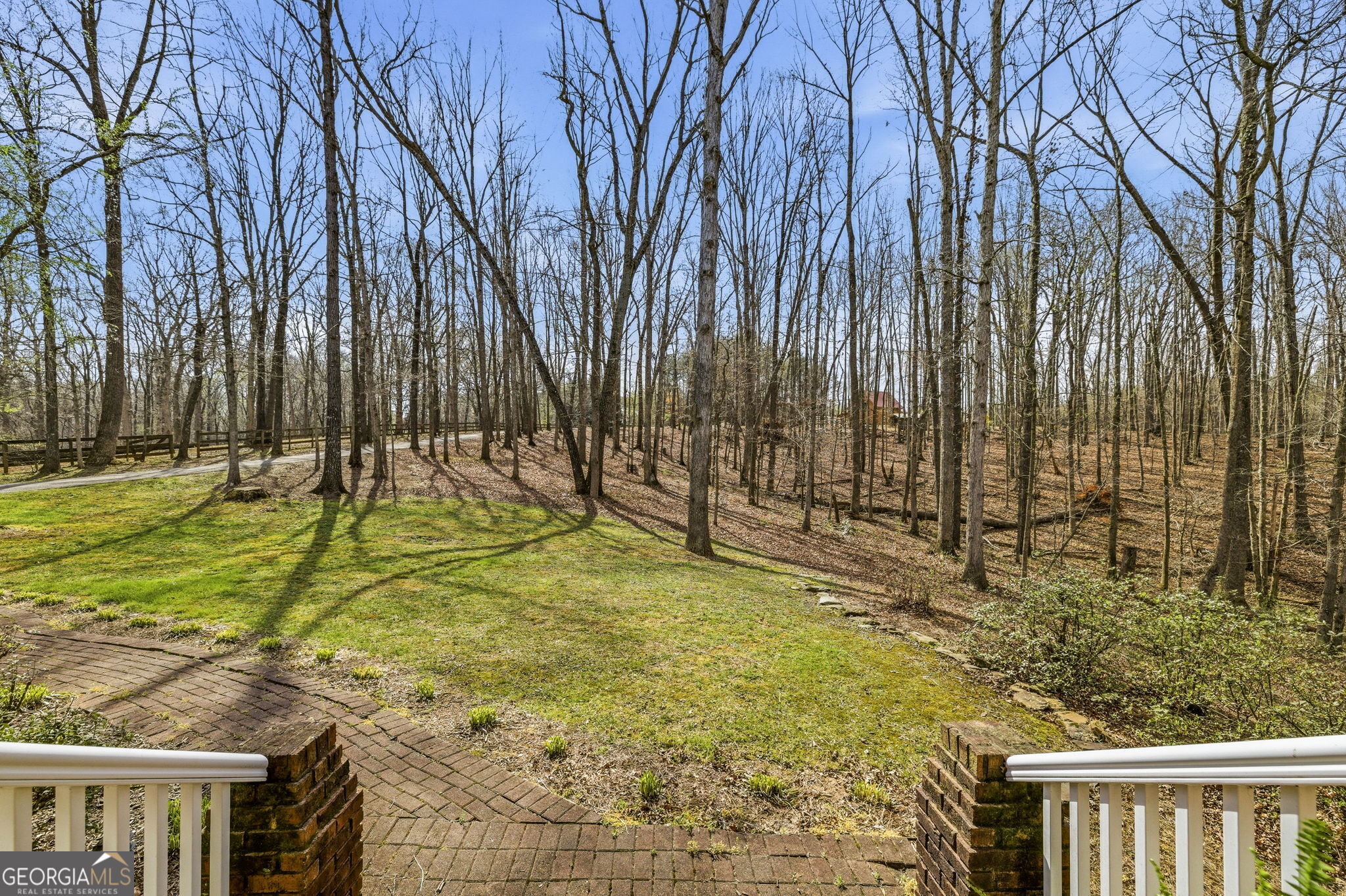 401 Herrin Road Property Photo 6