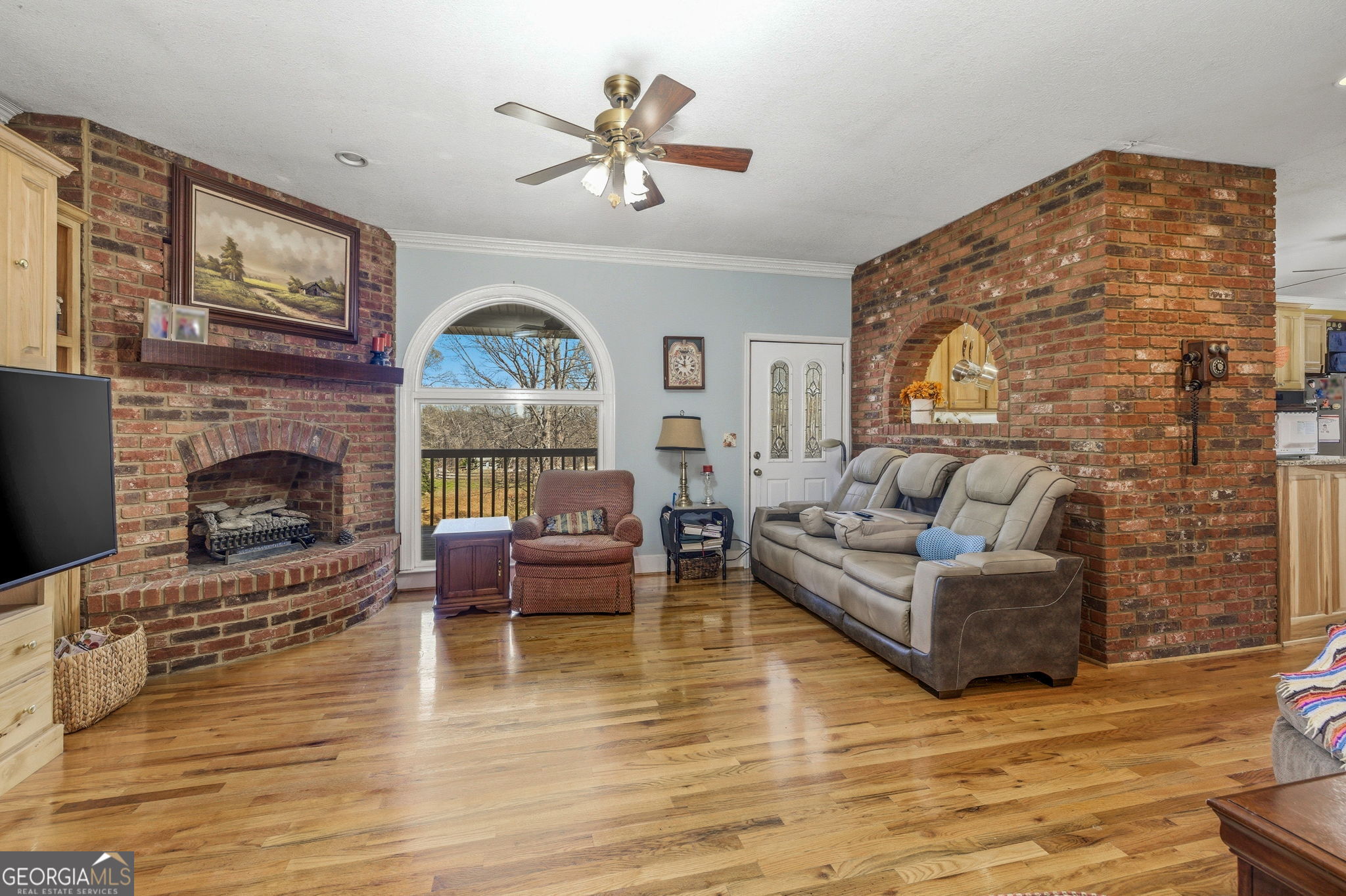 401 Herrin Road Property Photo 8