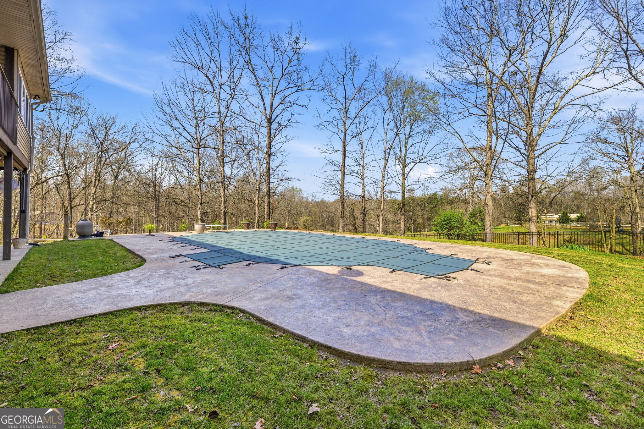 401 Herrin Road Property Photo 44