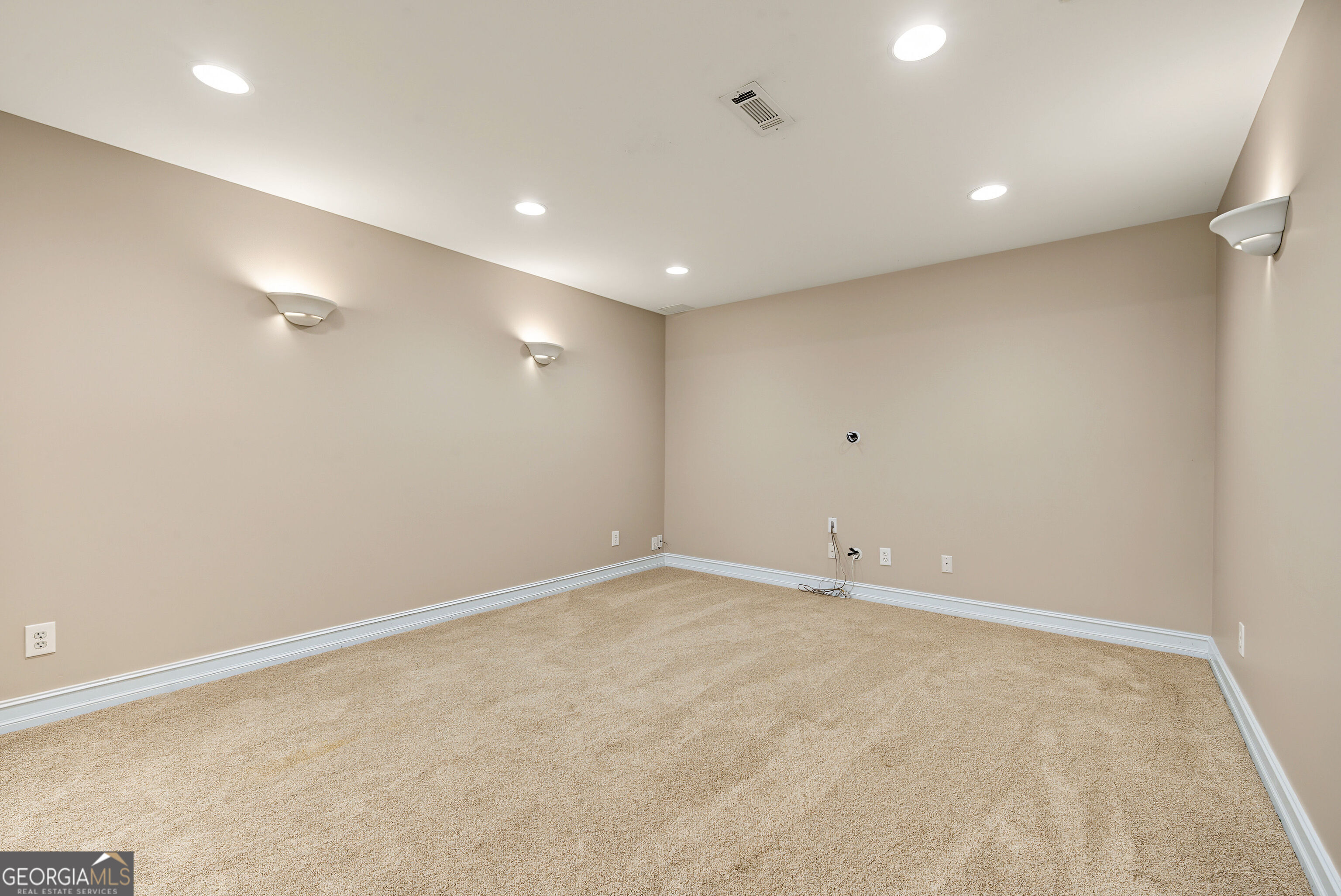 403 Henredon Hill Property Photo 43