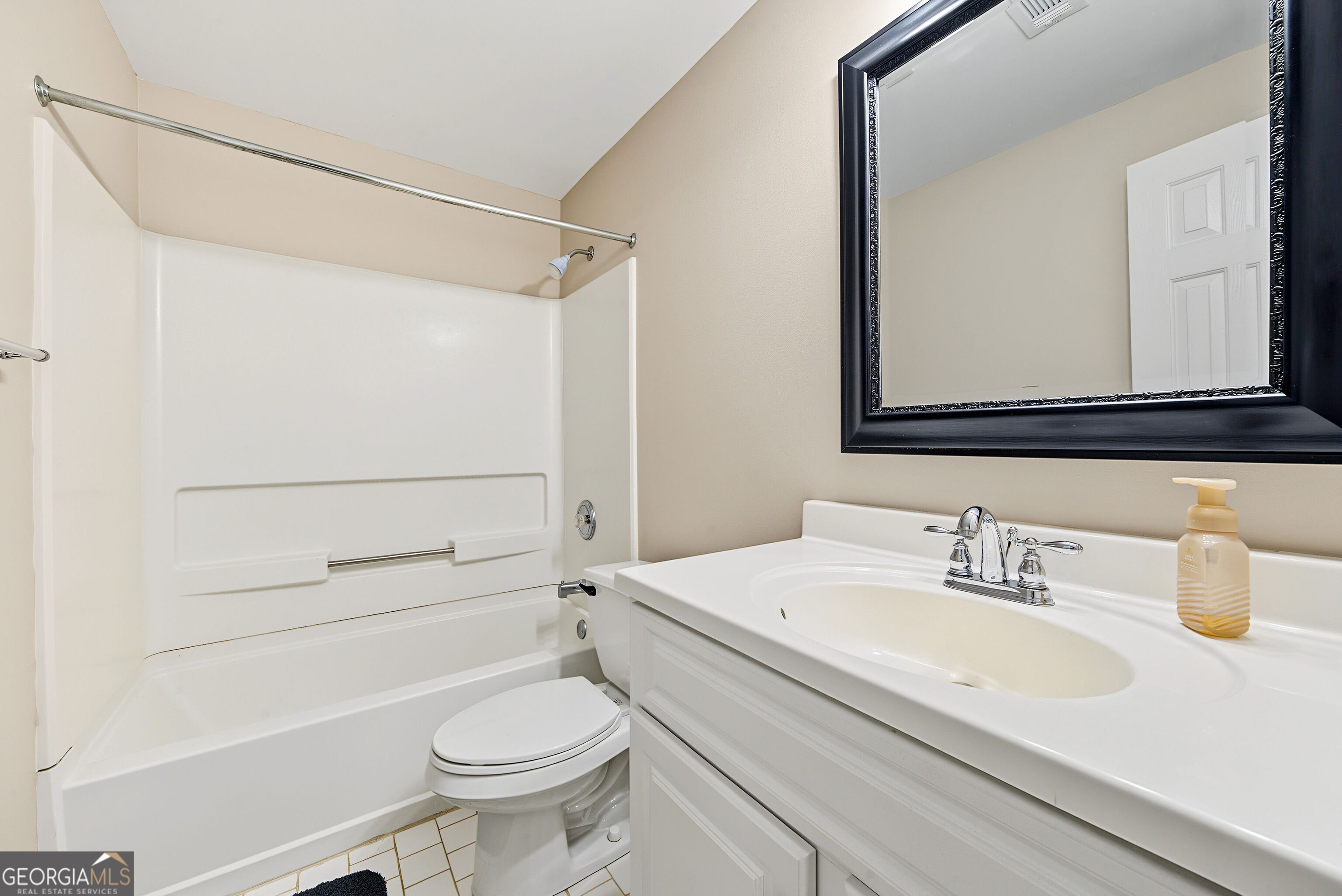 403 Henredon Hill Property Photo 46