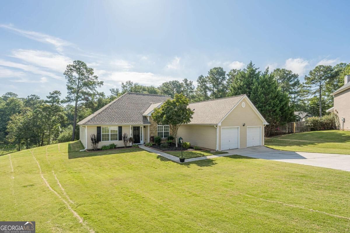 2316 Acorn Way Property Photo 6