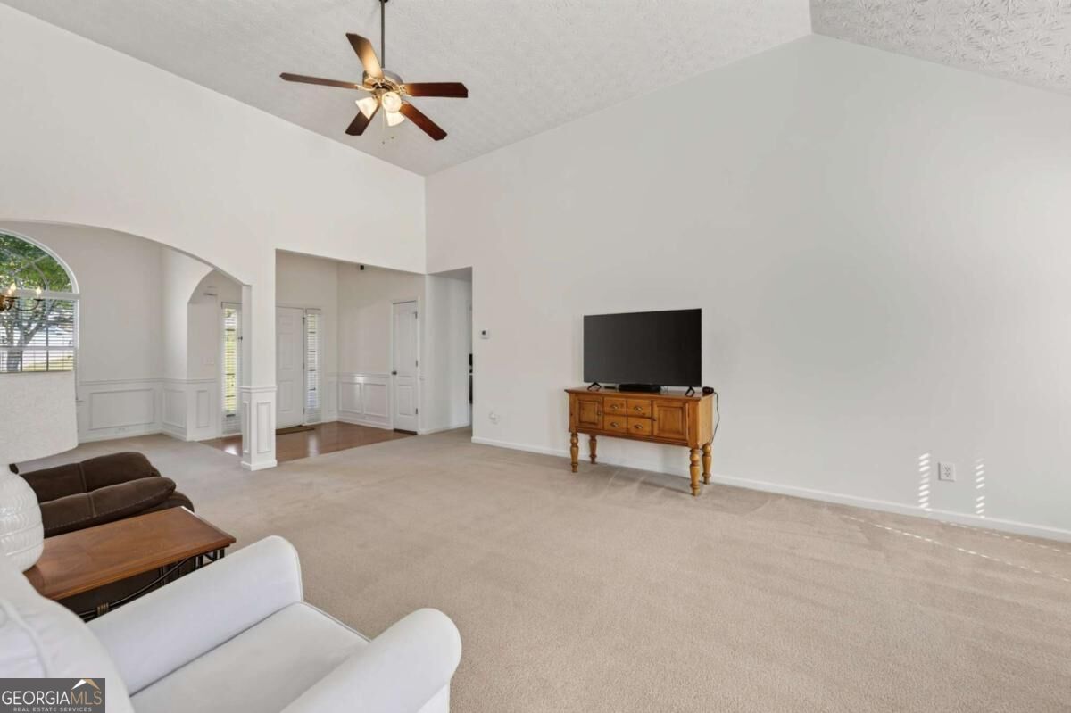 2316 Acorn Way Property Photo 16