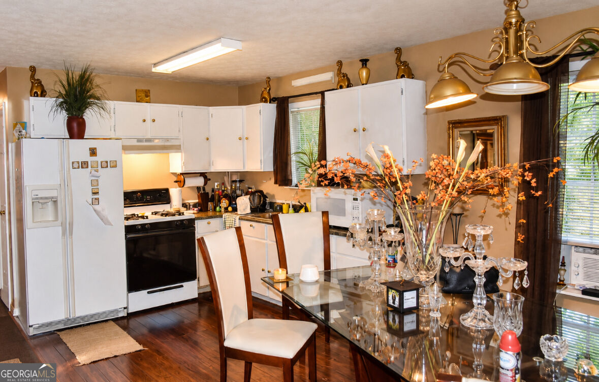 125 Marlborough Downs Road Property Photo 5