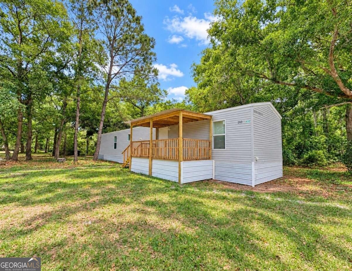 203 Sloan Street Property Photo 1