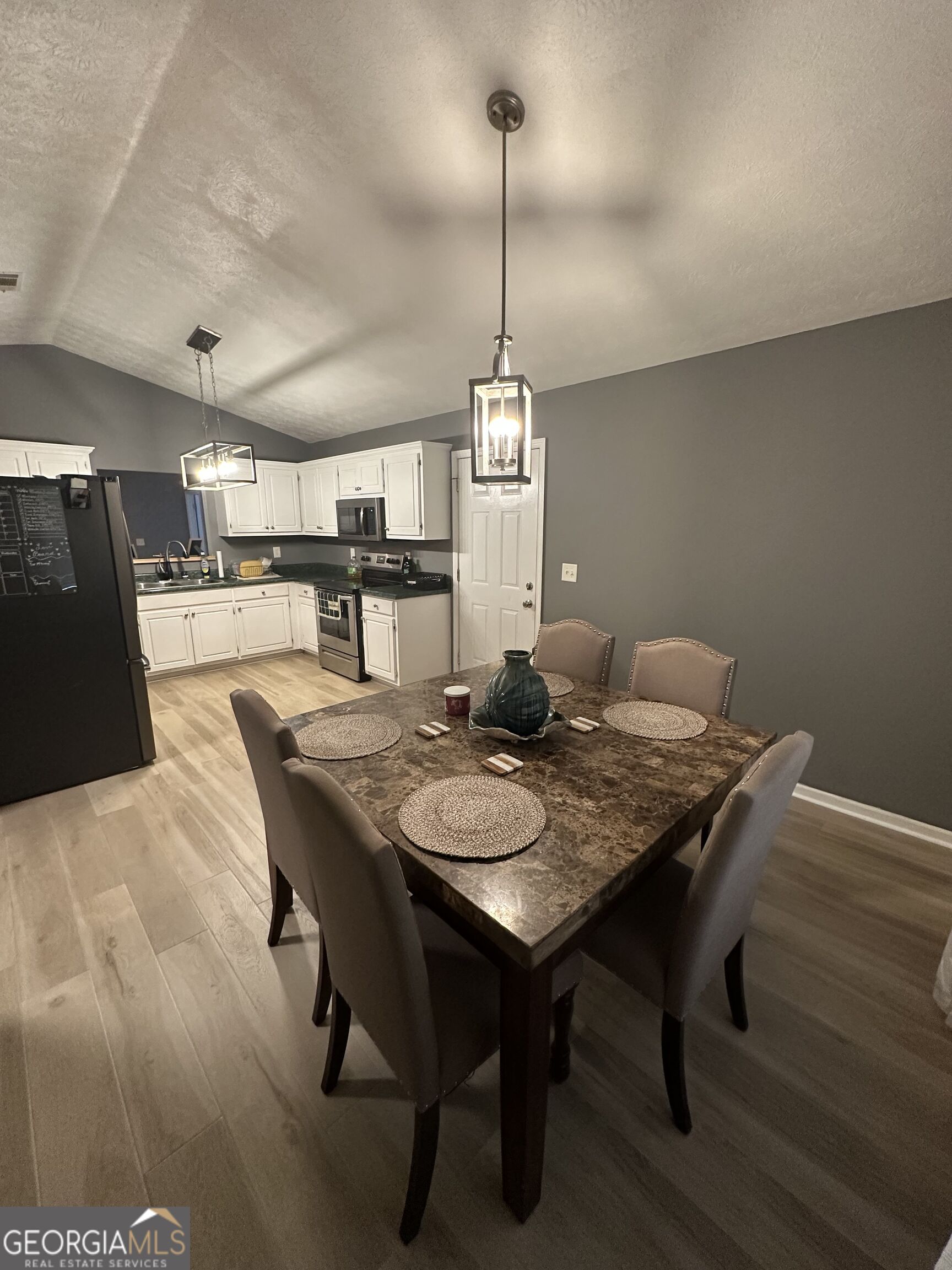 127 3rd Street Property Photo 7