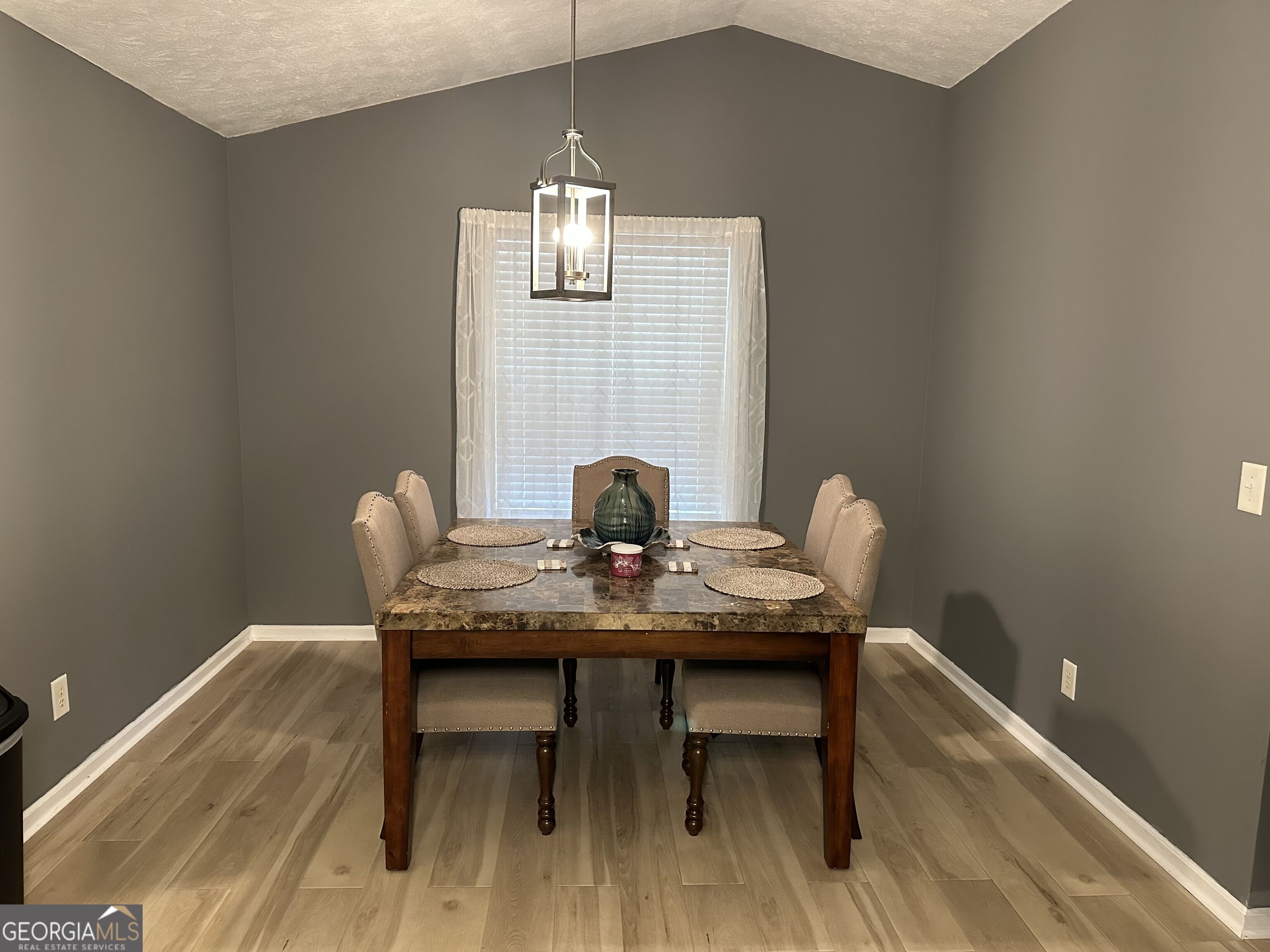 127 3rd Street Property Photo 10