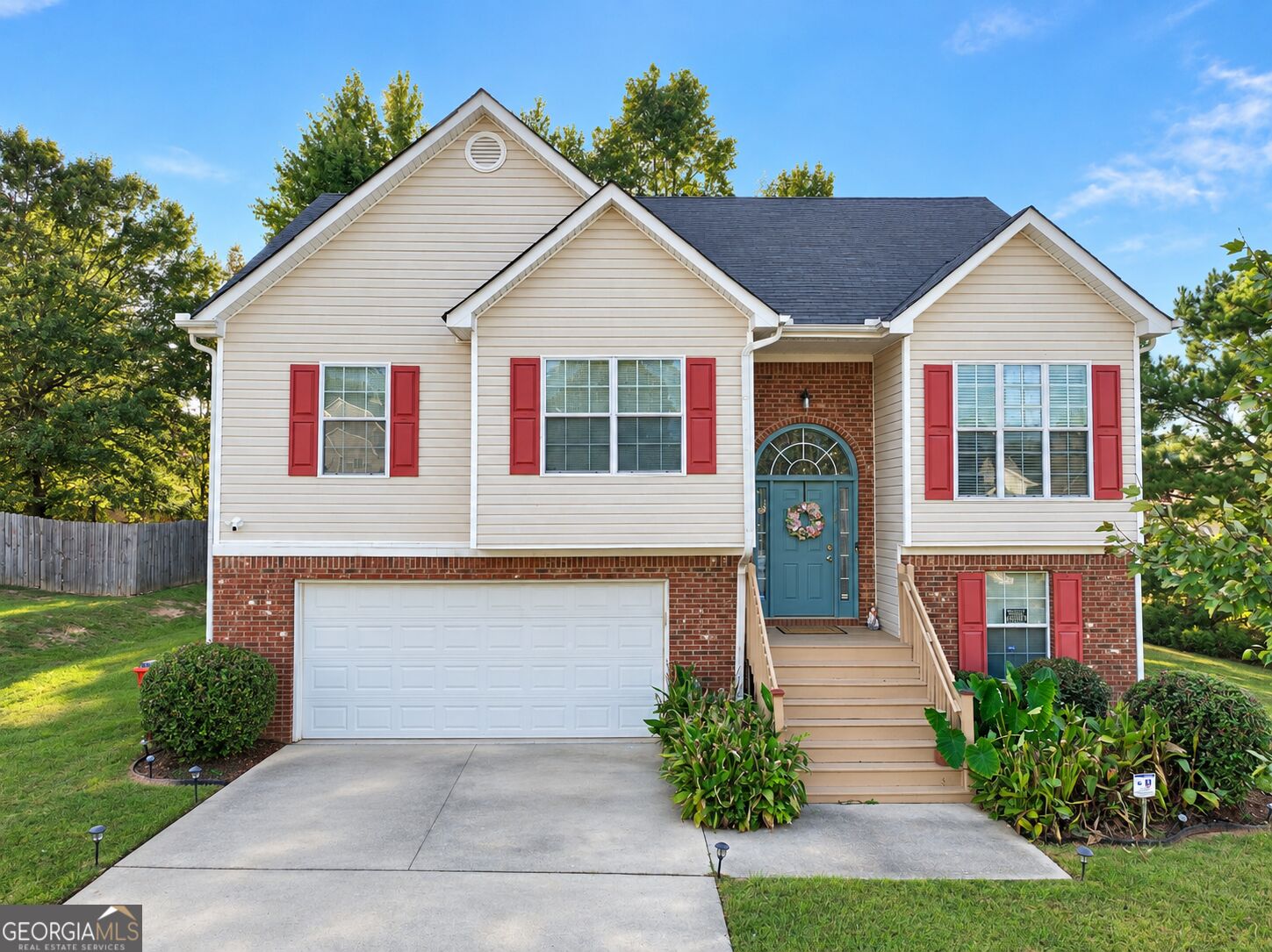 704 Tullamore Way Property Photo 1