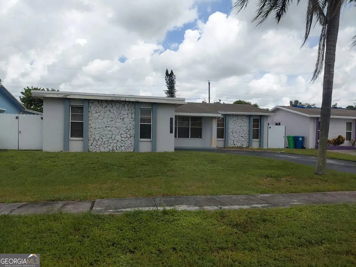 11611 Nw 29th Place Property Photo 1