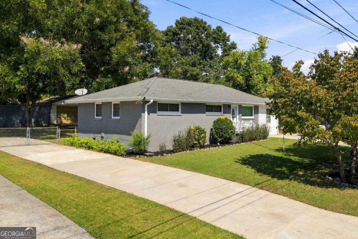 179 Long Drive Sw Property Photo 2