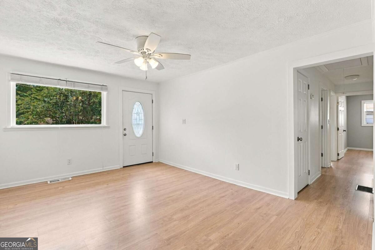 179 Long Drive Sw Property Photo 4