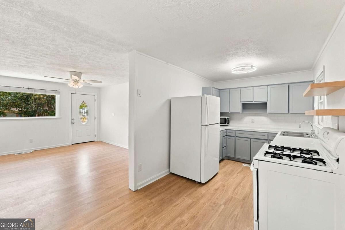 179 Long Drive Sw Property Photo 6