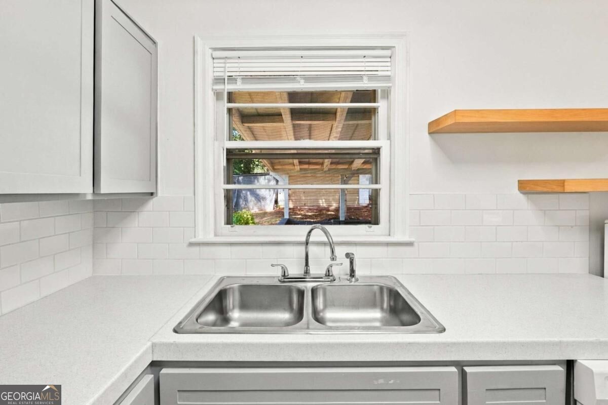 179 Long Drive Sw Property Photo 9