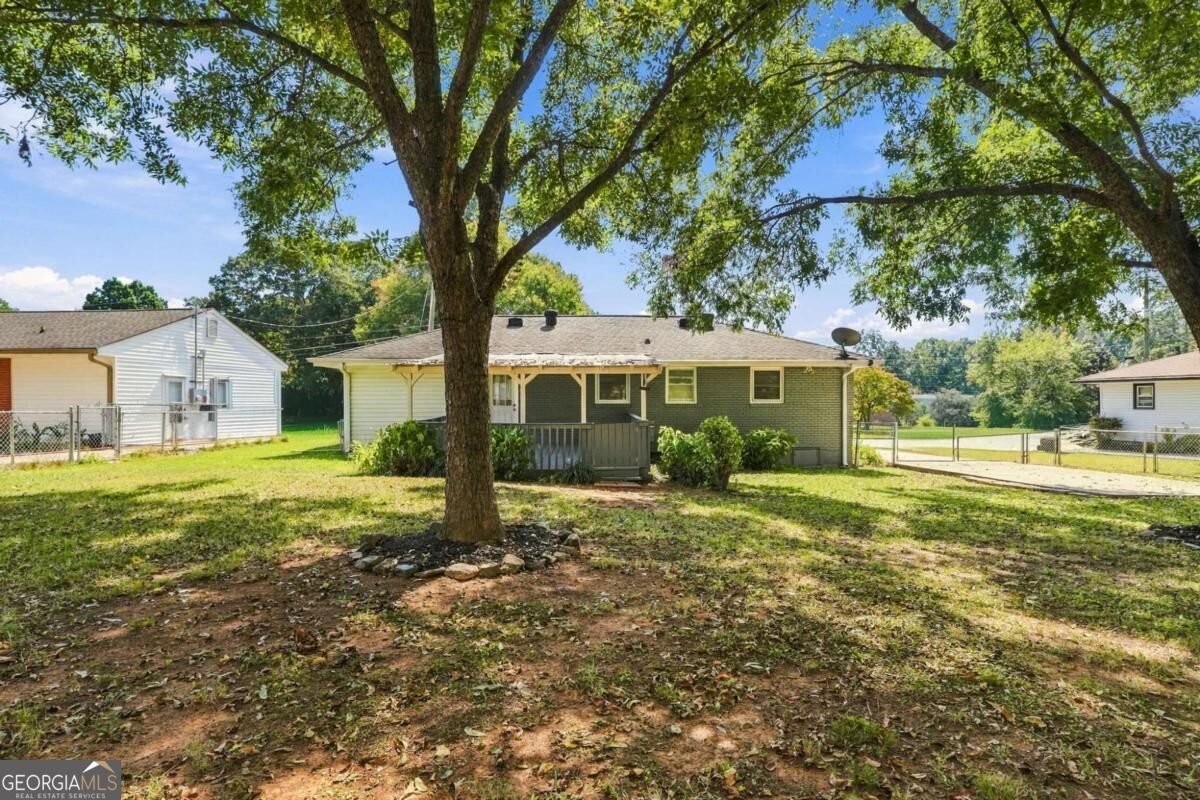 179 Long Drive Sw Property Photo 27