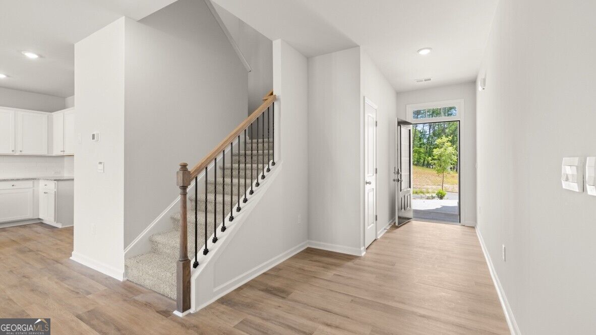 1806 Meadow Green Circle Property Photo 3