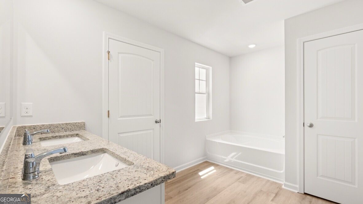 1806 Meadow Green Circle Property Photo 18