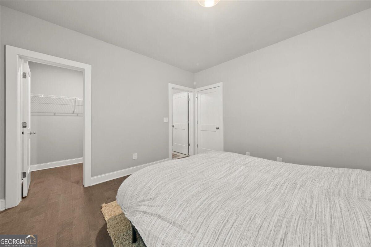 902 Emerson Avenue Se Unit A Property Photo 6