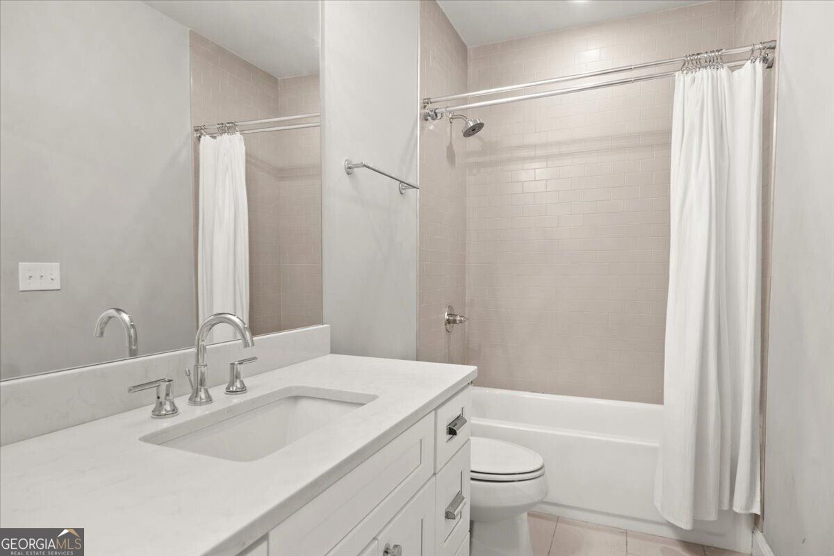 902 Emerson Avenue Se Unit A Property Photo 9