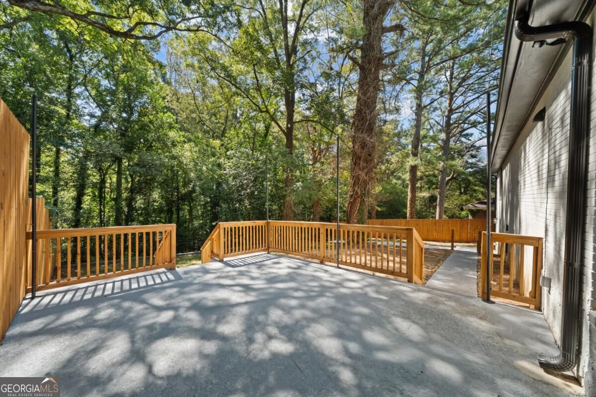2702 Rollingwood Lane Se Property Photo 7