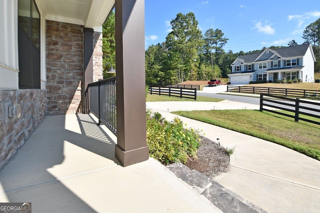 93 Riverwalk Manor Drive Property Photo 3