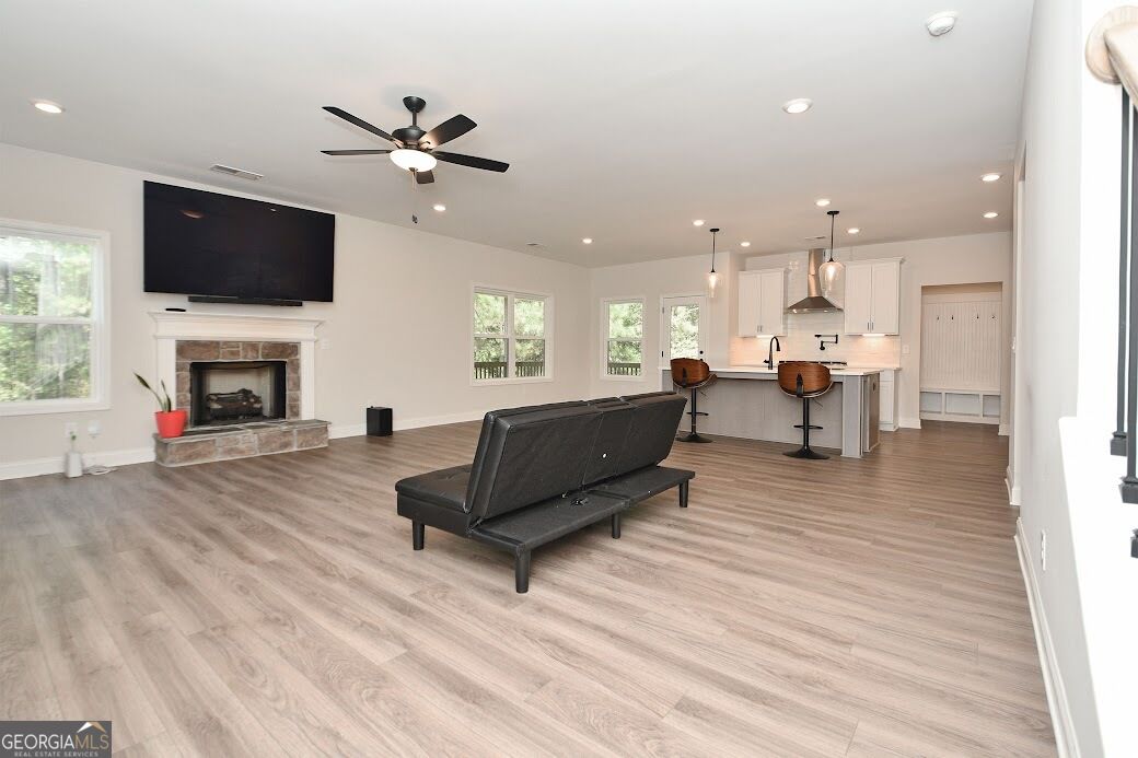 93 Riverwalk Manor Drive Property Photo 9