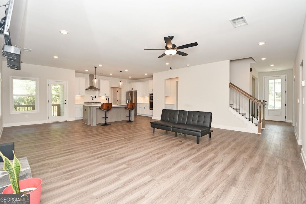 93 Riverwalk Manor Drive Property Photo 10