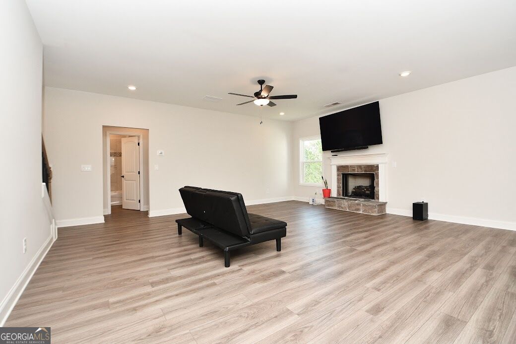 93 Riverwalk Manor Drive Property Photo 12