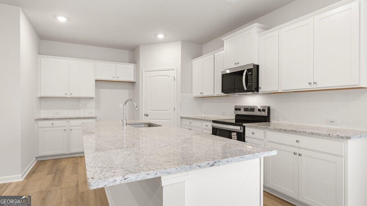 1810 Meadow Green Circle Property Photo 6