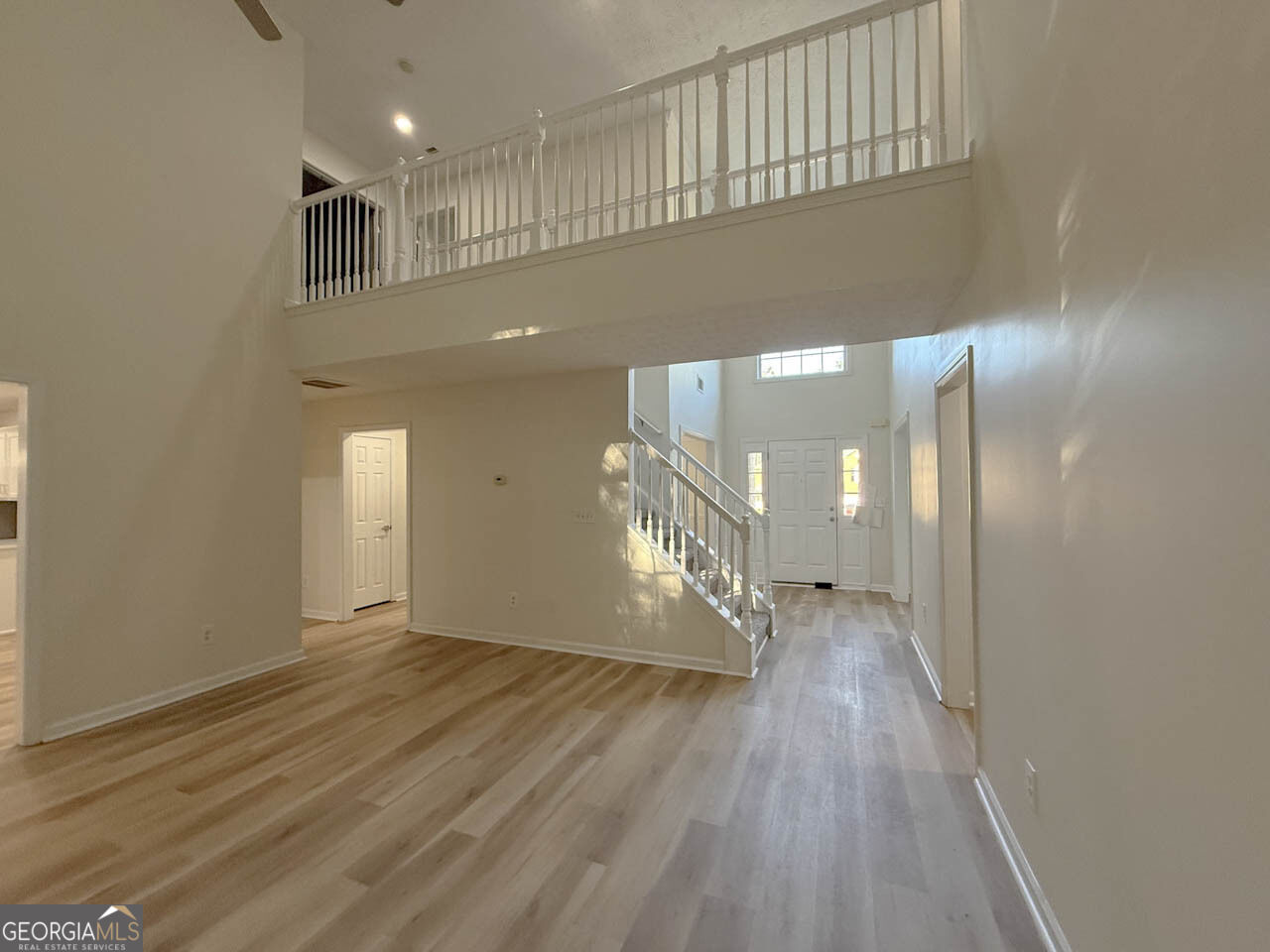 6681 Point Of Woods Drive Property Photo 11
