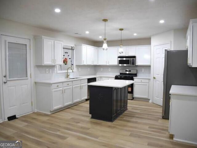 6681 Point Of Woods Drive Property Photo 16