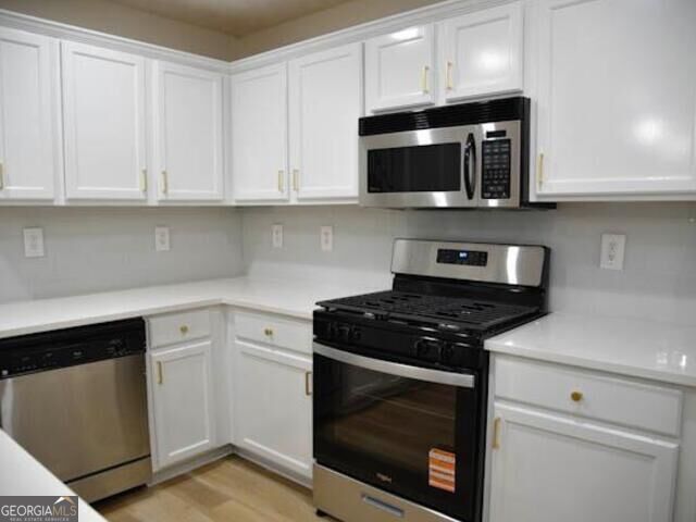6681 Point Of Woods Drive Property Photo 19