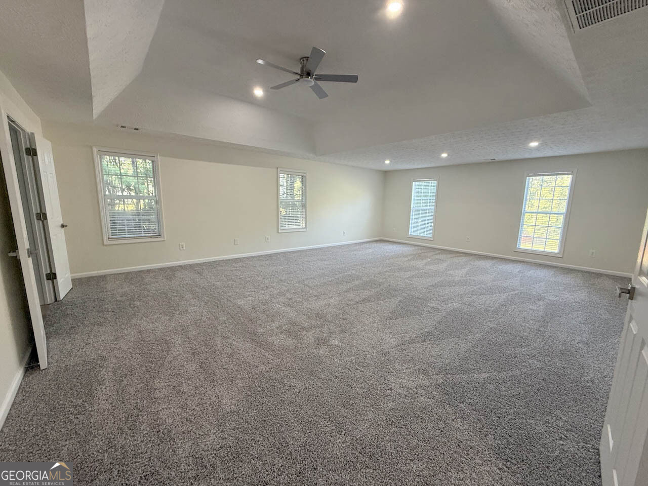6681 Point Of Woods Drive Property Photo 24