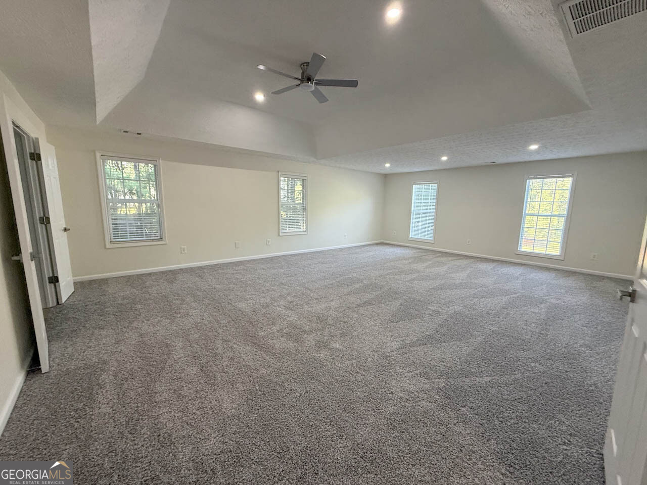 6681 Point Of Woods Drive Property Photo 25