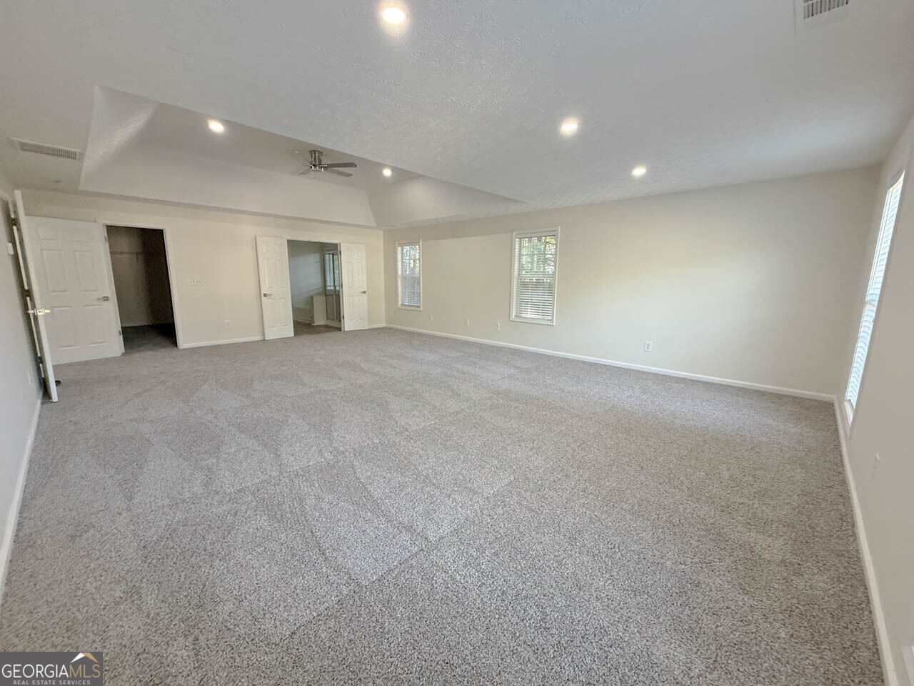 6681 Point Of Woods Drive Property Photo 26