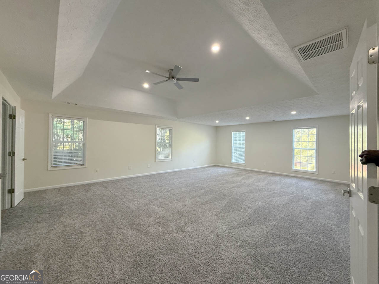 6681 Point Of Woods Drive Property Photo 27