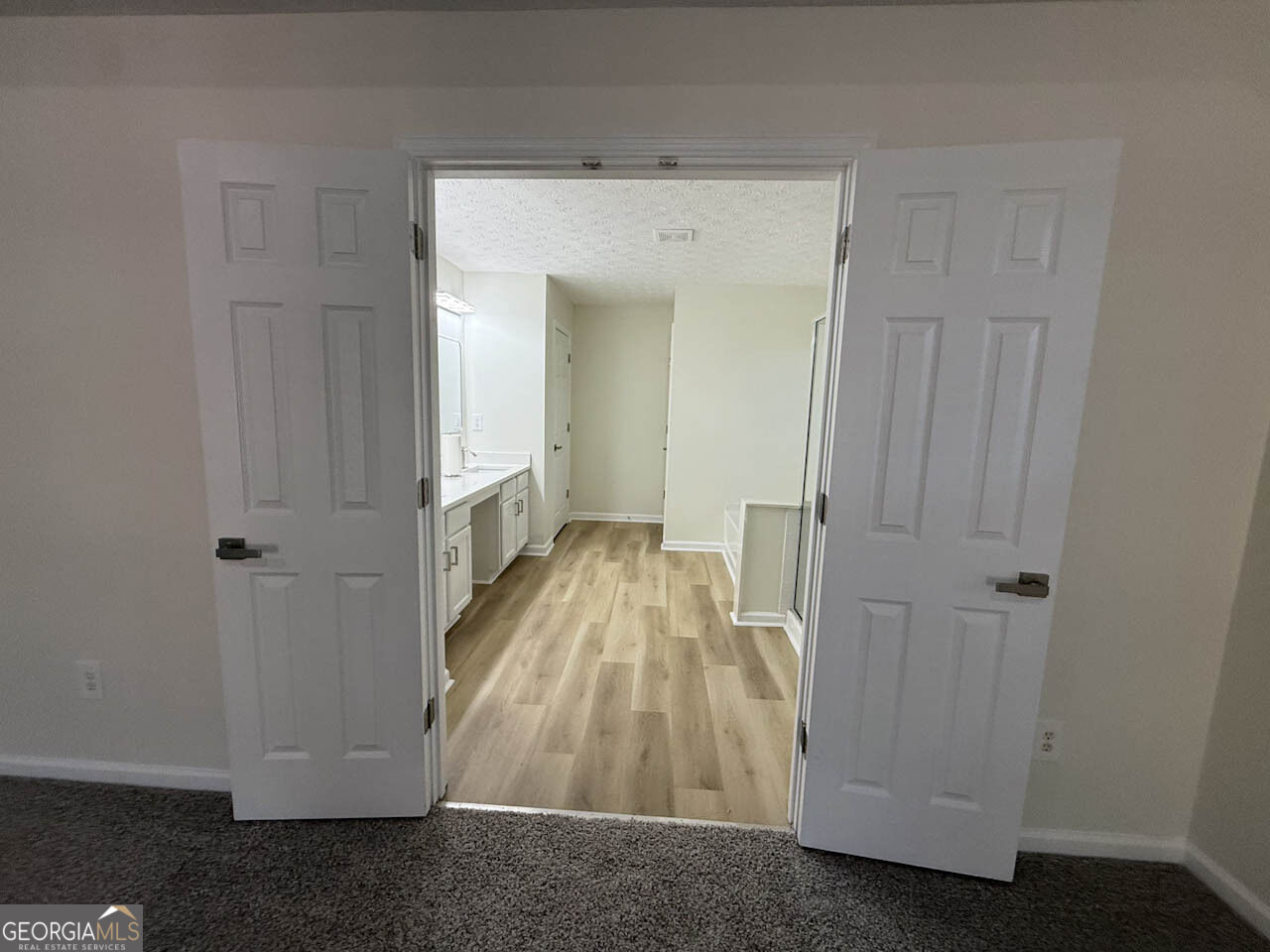 6681 Point Of Woods Drive Property Photo 31