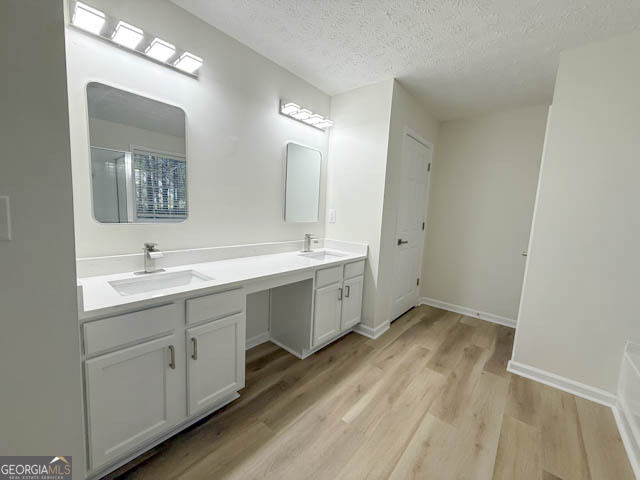 6681 Point Of Woods Drive Property Photo 32