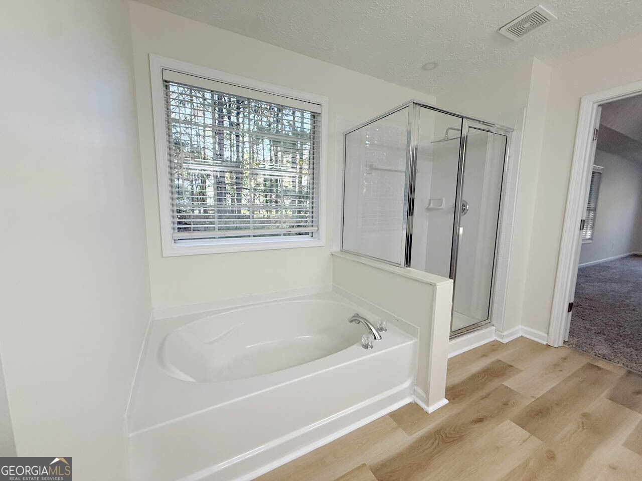 6681 Point Of Woods Drive Property Photo 33