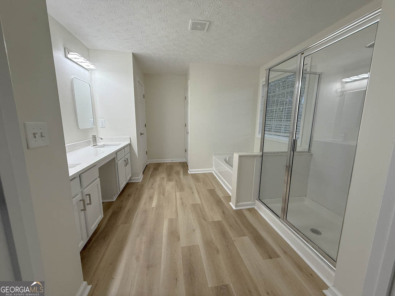 6681 Point Of Woods Drive Property Photo 34