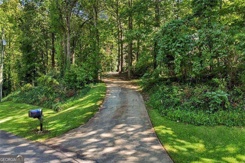 5011 Peach Mountain Circle Property Photo 2