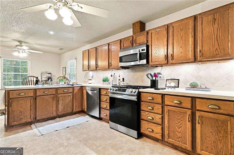 5011 Peach Mountain Circle Property Photo 13